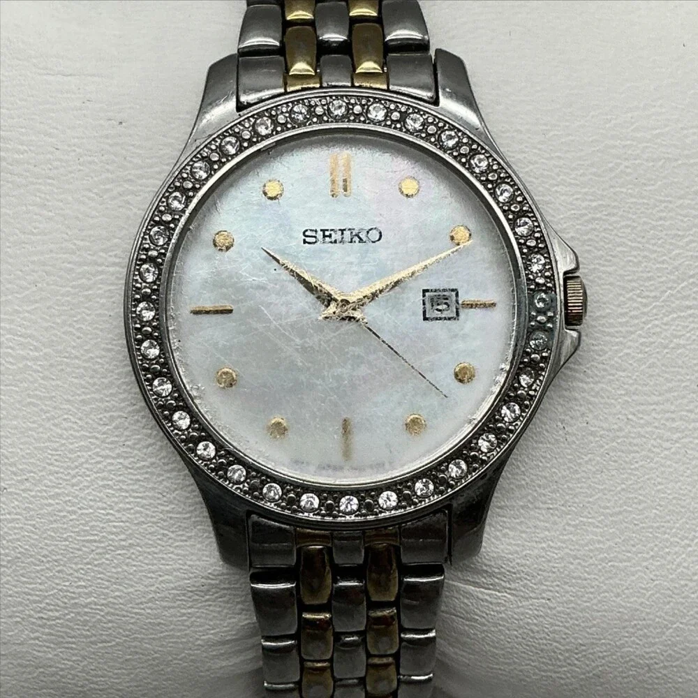 Seiko Womens Watch 31mm White Dial Two Tone Crystals 7N82-0HV0 New Battery 7.25